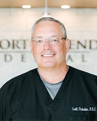 Head shot Dr. Scott Pinkston